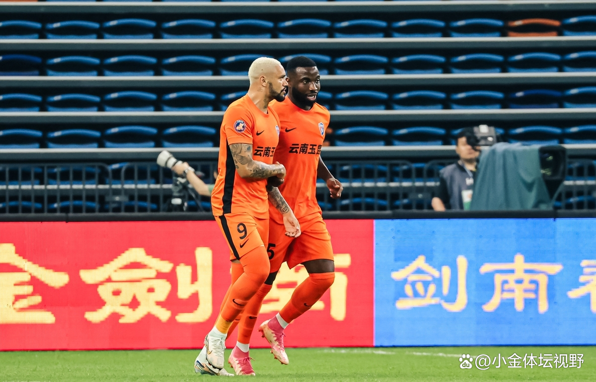 关于荷甲赛后再迎强敌，奥兰多魔术篮板制胜，主帅态度——引发热议，训练强度明显提升的信息